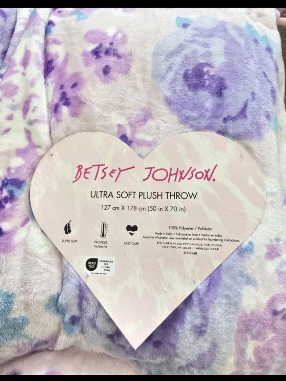 Betsey Johnson Ultra Soft Plush Throw in Lavender, Purple, Blue